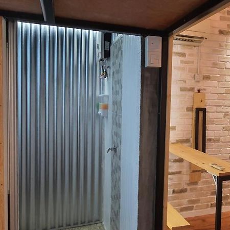 Tiny Home Мири Экстерьер фото